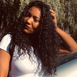 Meet your Posher, Selam